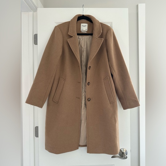 Abercrombie & Fitch Jackets & Blazers - Abercrombie & Fitch Tan Coat